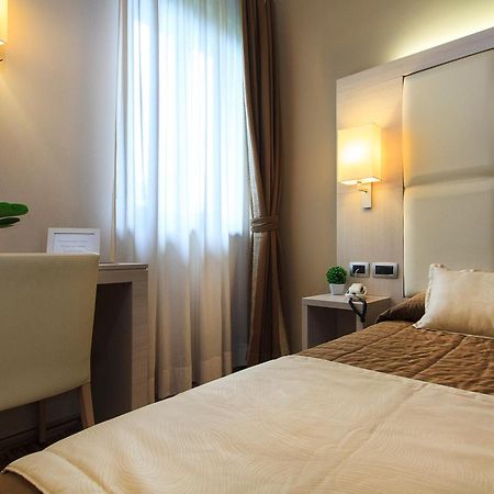 Antica Locanda Del Villoresi Нервиано Номер фото